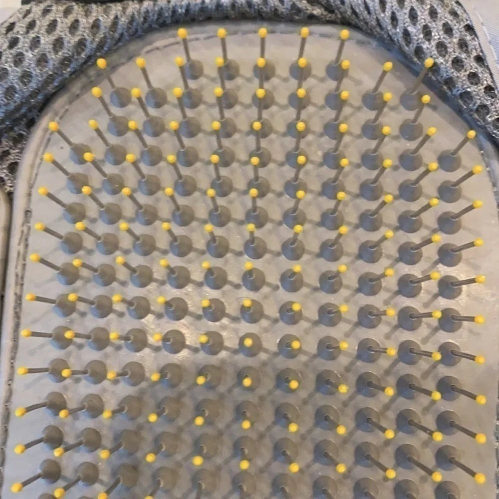 Pet parade hair removing massage pet  grooming Gloves NEW - Picture 6 of 6